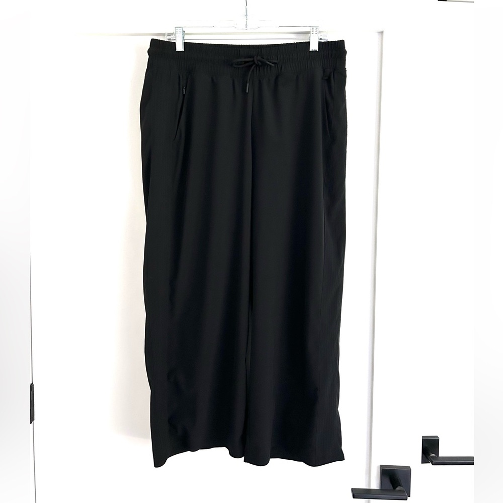Athleta 14 Black Crop Wide Leg Pants, Brooklyn, Wonderful Condition